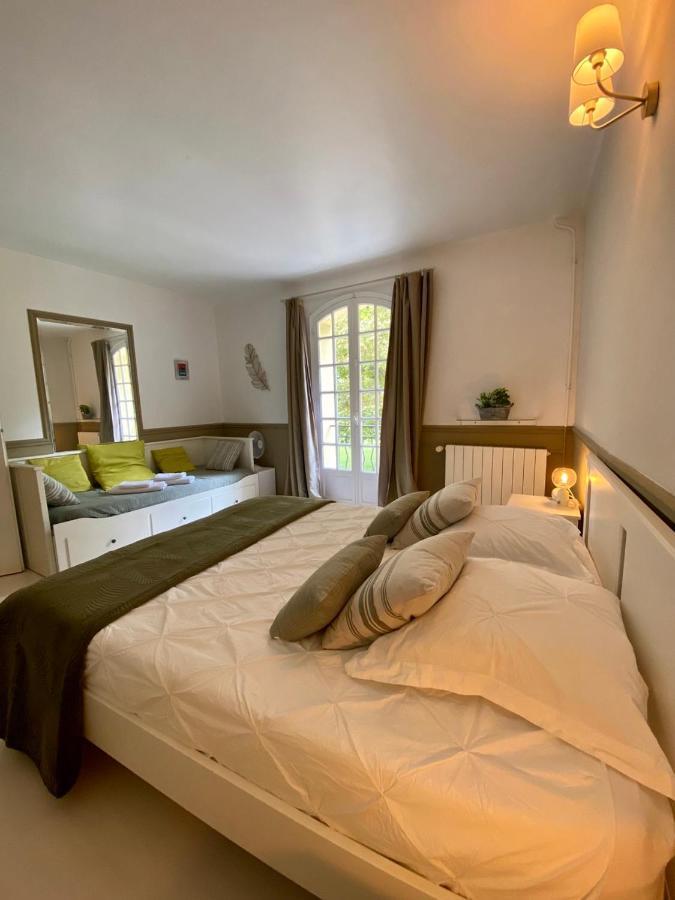 Bastide De Gueissard Bed & Breakfast *