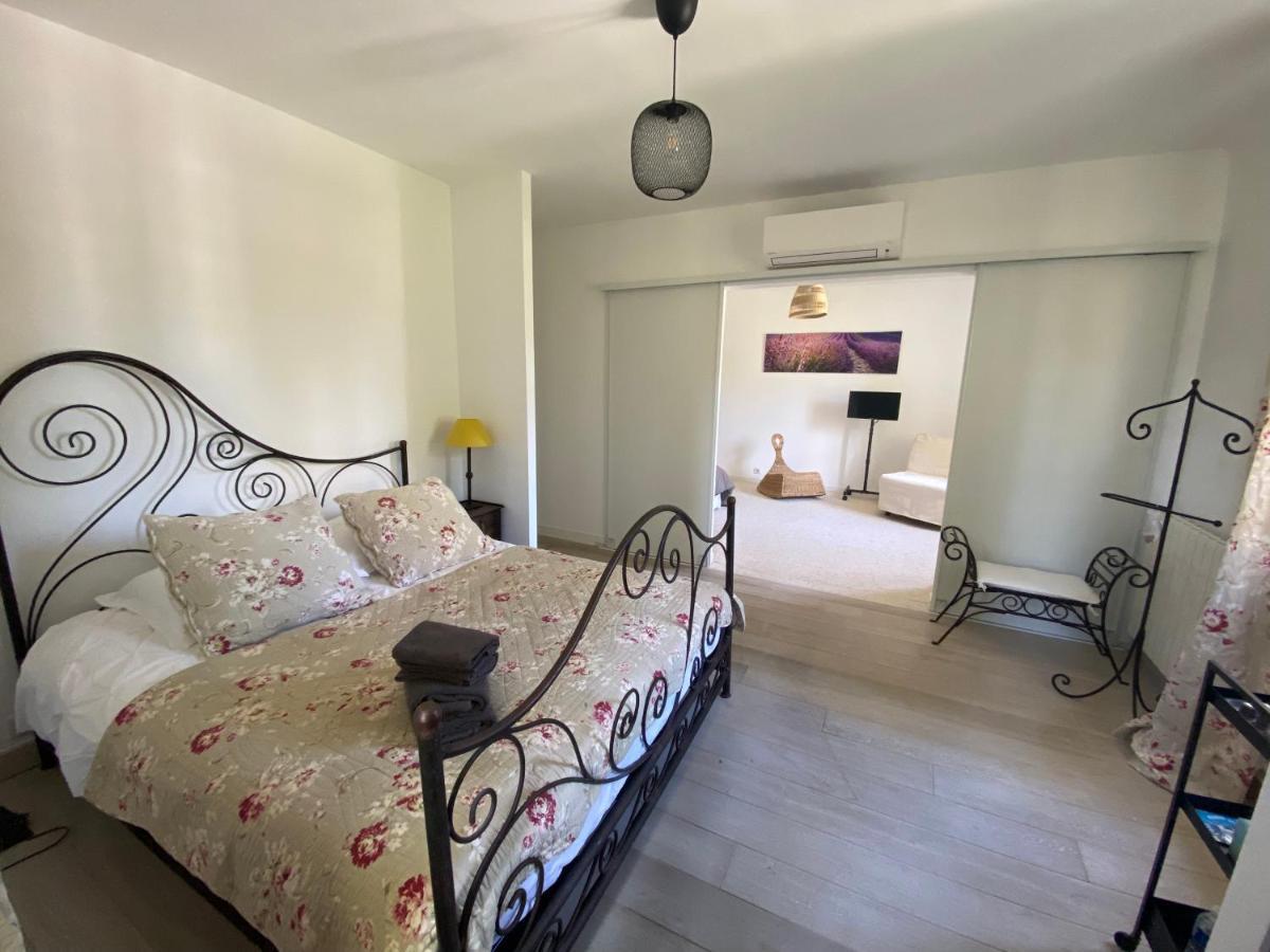 Bed & Breakfast Bastide De Gueissard *